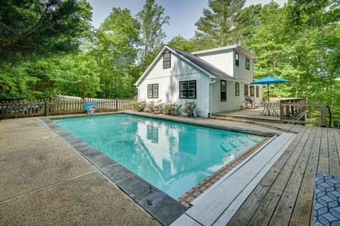 Lusby Vacation Rental | 4BR | 2BA | 2,000 Sq Ft | Stairs Required