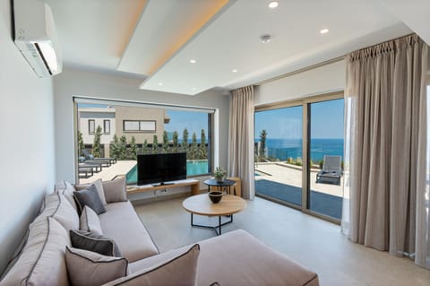 House | 8 bedrooms