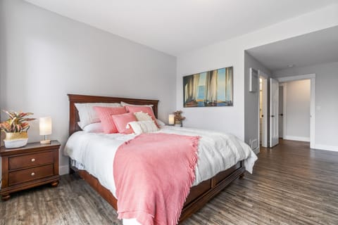 Comfy King master bedroom
