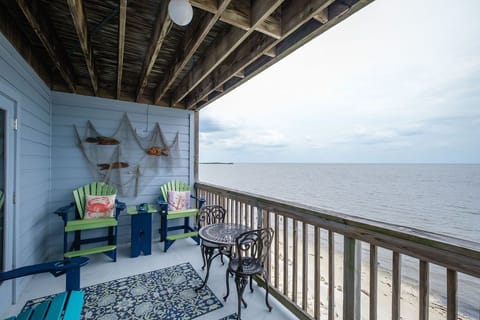Balcony with Stunning Gulf Views!