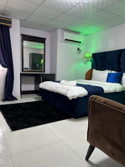 Deluxe Room | Egyptian cotton sheets, premium bedding, memory foam beds