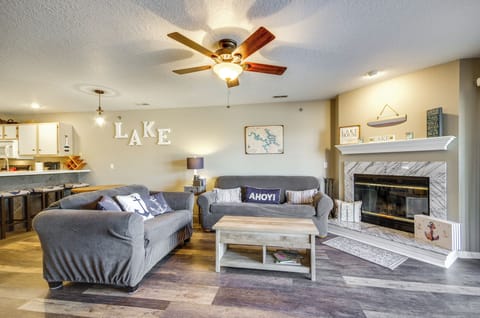 Osage Beach Vacation Rental | 2BR | 2BA | Stairs Required | 1,000 Sq Ft