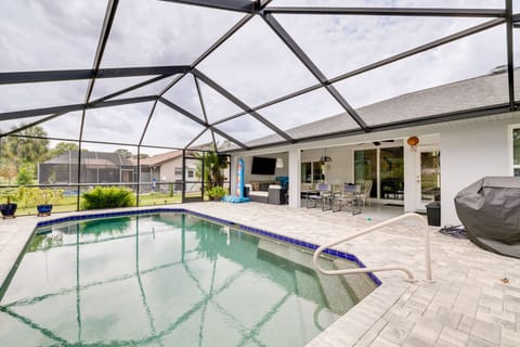 Spring Hill Vacation Rental | 3BR | 2BA | 2,000 Sq Ft | Small Step for Entry
