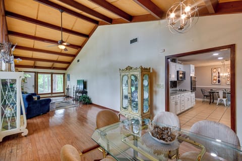 House (3 Bedrooms) | Interior