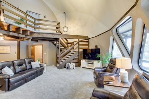 House (5 Bedrooms) | Interior