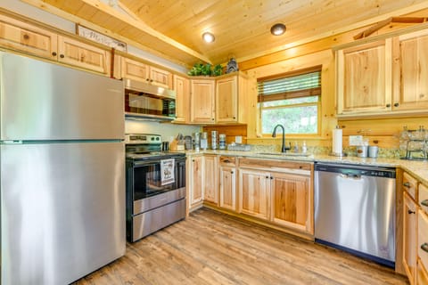 House (2 Bedrooms) | Interior