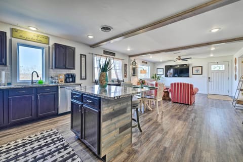 House (2 Bedrooms) | Interior