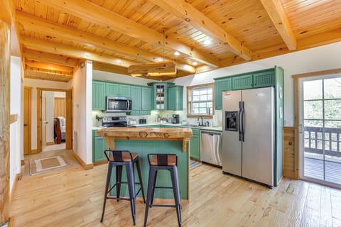 House (4 Bedrooms) | Interior