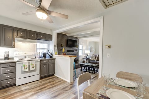 House (2 Bedrooms) | Interior