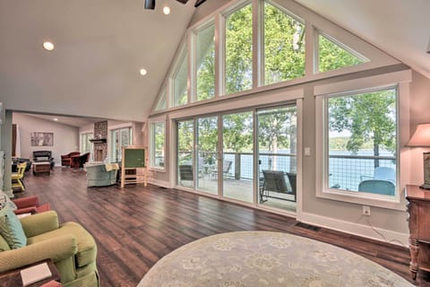 House (4 Bedrooms) | Interior