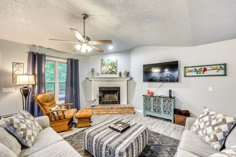 House (2 Bedrooms) | Front of property