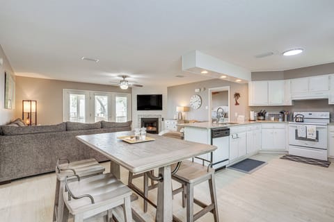 Cottage (2 Bedrooms) | Interior