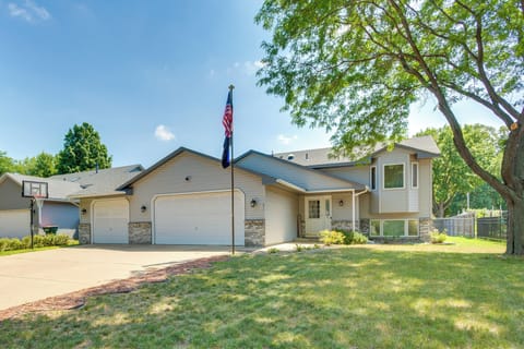 House (5 Bedrooms) | Interior