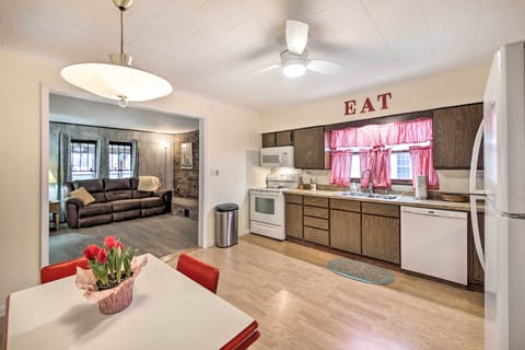 House (2 Bedrooms) | Interior