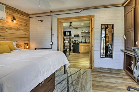 Apartment (0 Bedroom) | Interior