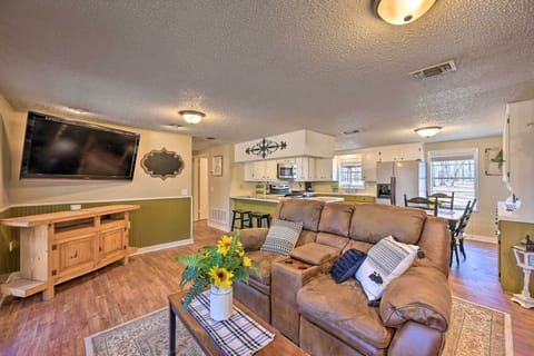 Cottage (4 Bedrooms) | Front of property