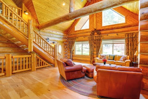 House (5 Bedrooms) | Interior
