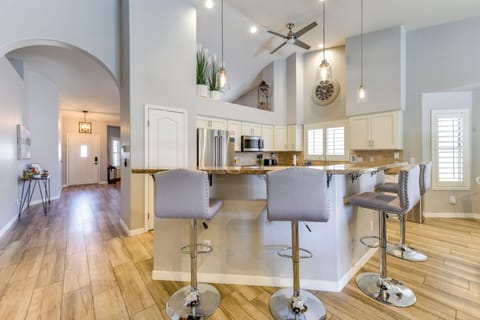 House (4 Bedrooms) | Interior