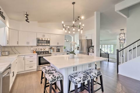 House (4 Bedrooms) | Front of property
