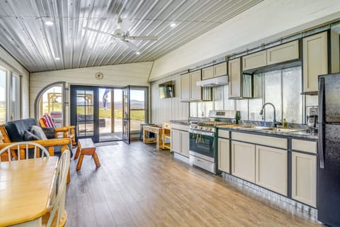 House (1 Bedroom) | Interior