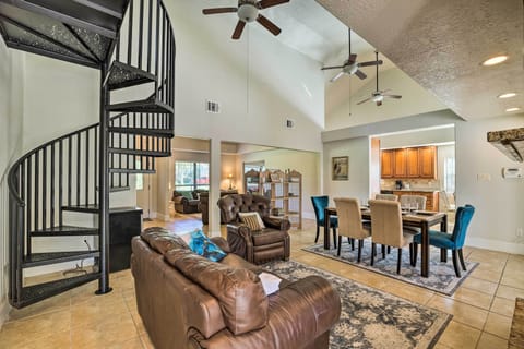 House (4 Bedrooms) | Front of property