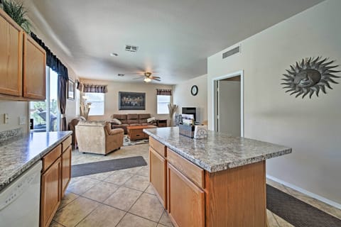 House (4 Bedrooms) | Interior