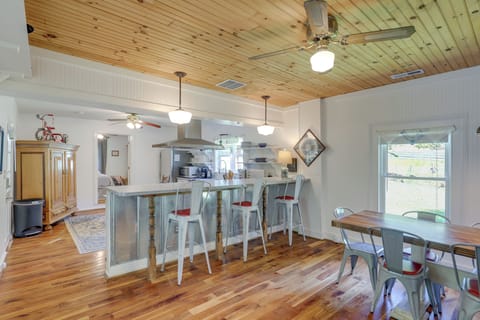 Cottage (4 Bedrooms) | Interior