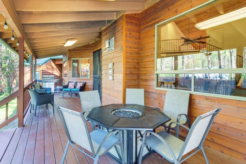 House (6 Bedrooms) | Interior