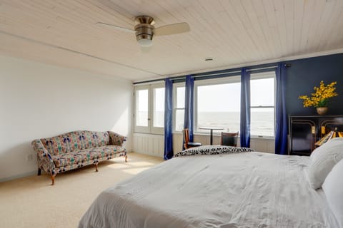 House (6 Bedrooms) | Interior