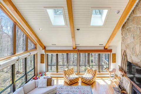 House (5 Bedrooms) | Interior