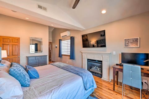 House (5 Bedrooms) | Interior