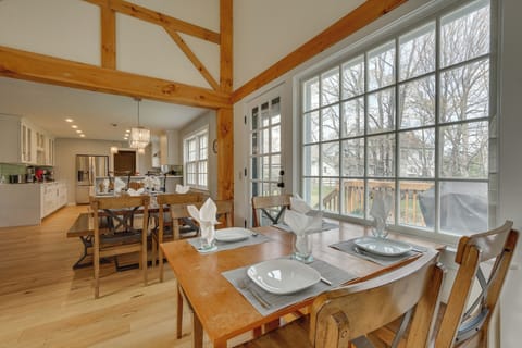 House (5 Bedrooms) | Interior