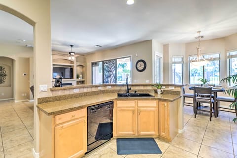 House (3 Bedrooms) | Interior