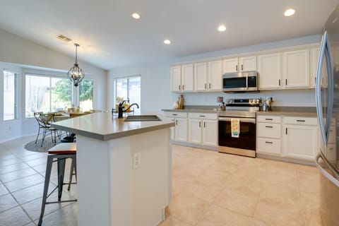 House (3 Bedrooms) | Interior