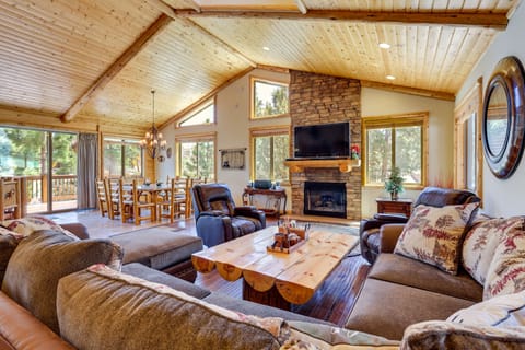 House (4 Bedrooms) | Interior