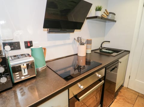 Fridge, dishwasher, electric kettle, toaster