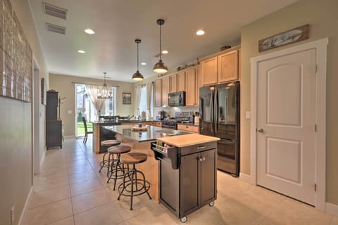 House (4 Bedrooms) | Interior