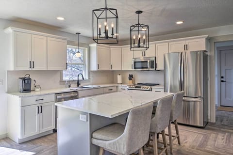 House (3 Bedrooms) | Interior