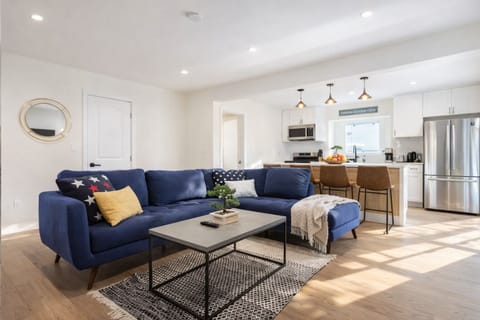 Modern living room in Airbnb near USC with open layout