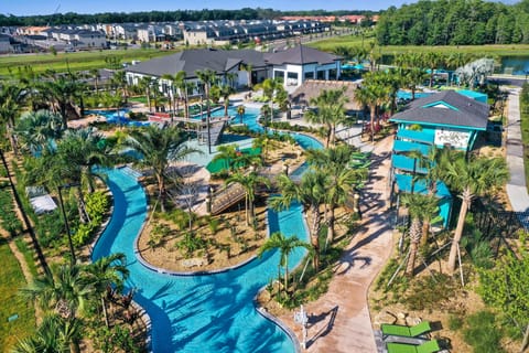 Storey Lake - The Cove East Resort pool with lazy river and splash pad