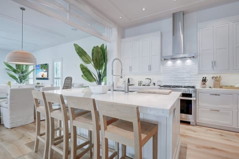 21aac096-ecde-4940-907a-b9b04af96cf7