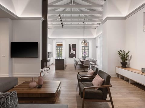 House | 5 bedrooms, soundproofing