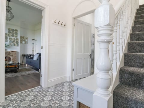 Cottage | Bathroom | Shower