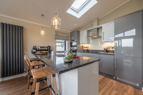 There's breakfast bar seating too