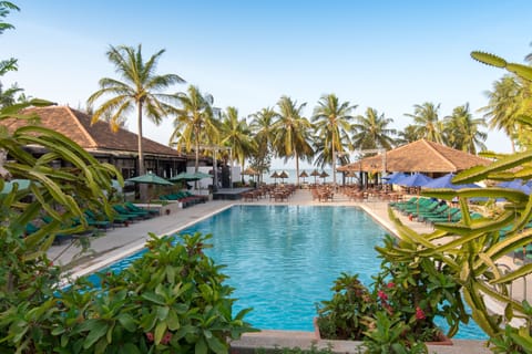 2 outdoor pools, pool umbrellas, sun loungers
