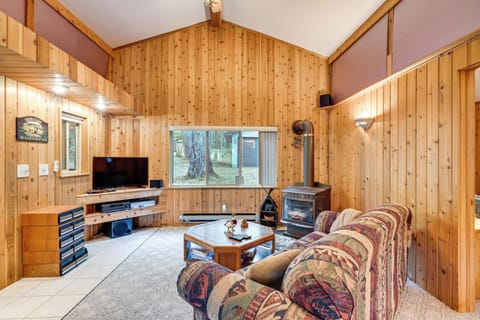 Harrison Vacation Rental | 3BR | 1BA | Step-Free Access | 1,200 Sq Ft