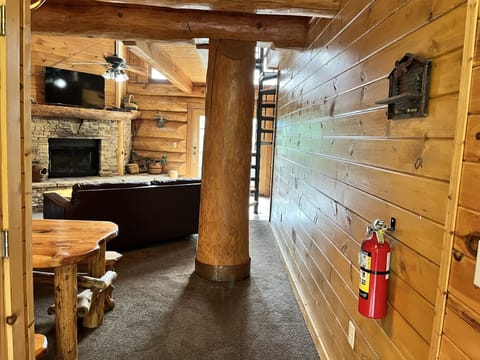 Cabin, 2 Bedrooms | Living area