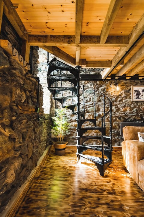 Cottage | Interior