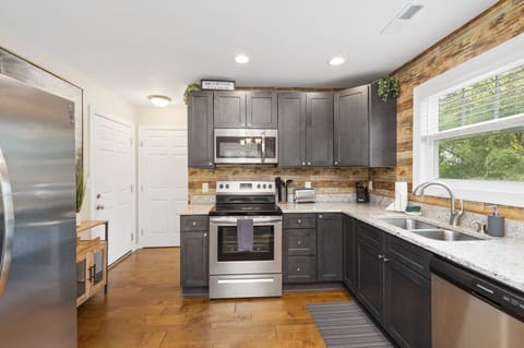 Fully equipped kitchen.