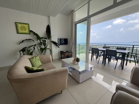 Family Apartment, 2 Bedrooms, Ocean View | Living area | Printers